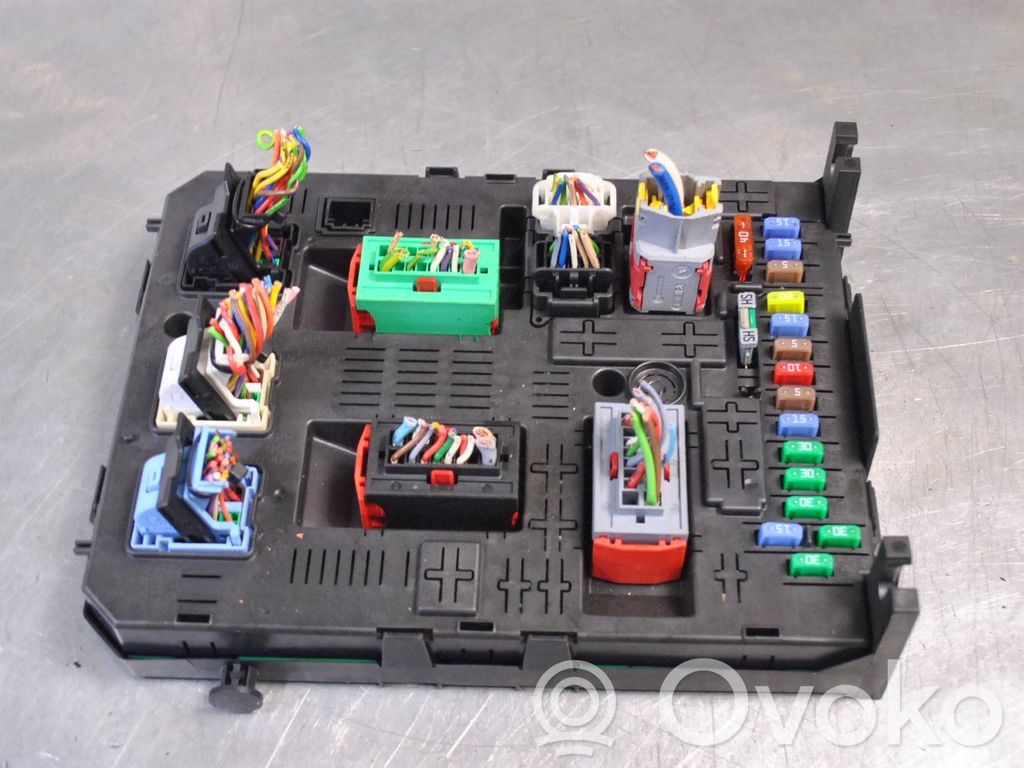 Fuse module   9664969080