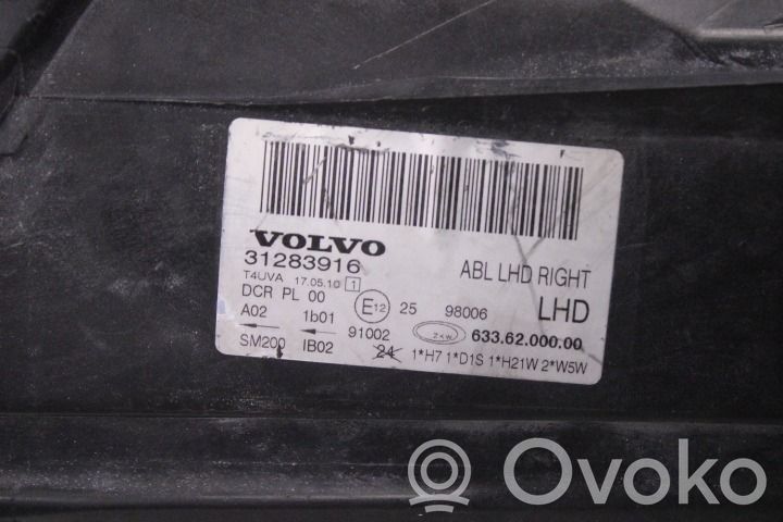 Volvo V70 Lampa przednia