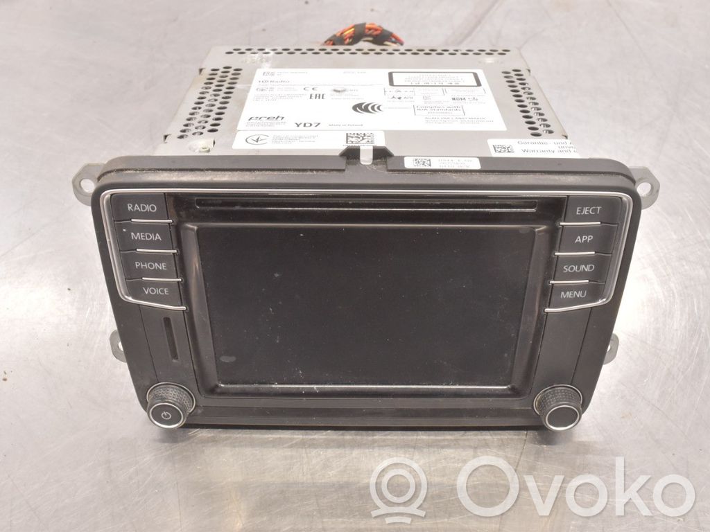 Volkswagen Caddy Panel / Radioodtwarzacz CD/DVD/GPS