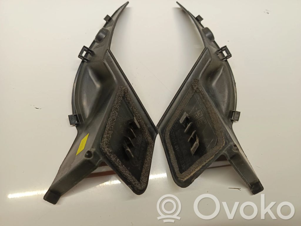 Windshield trim   91423AL02