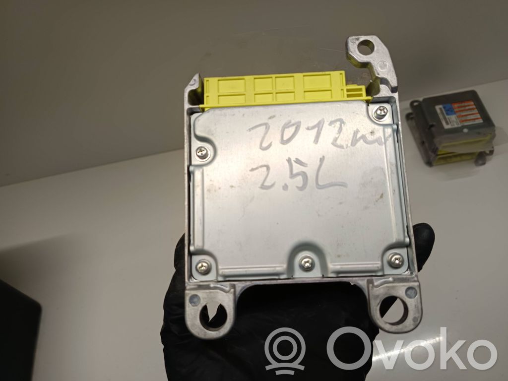 Subaru Outback Airbag control unit/module 