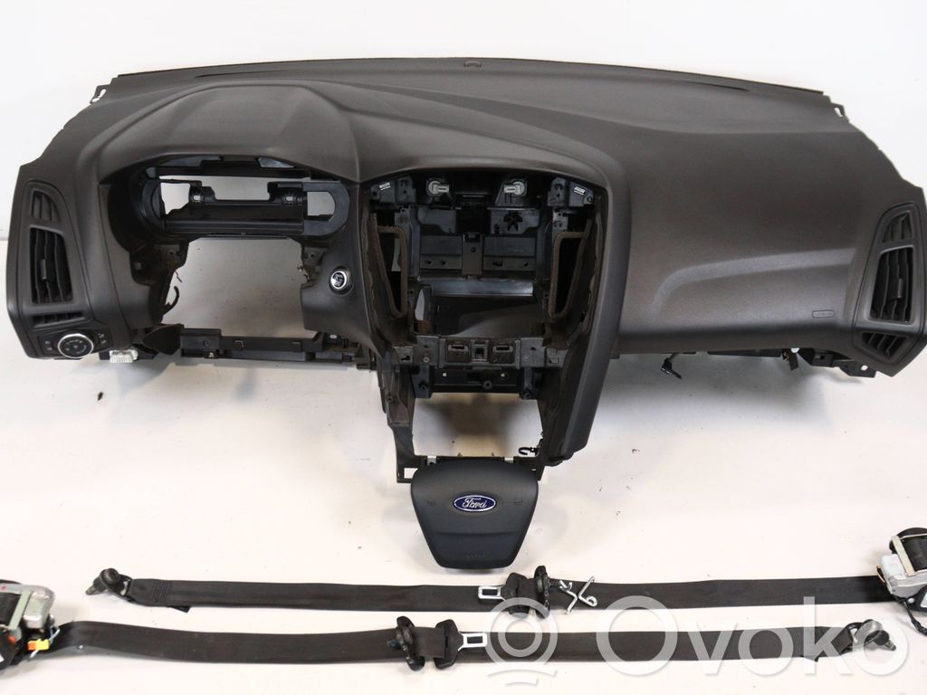 Ford Focus Deska rozdzielcza 