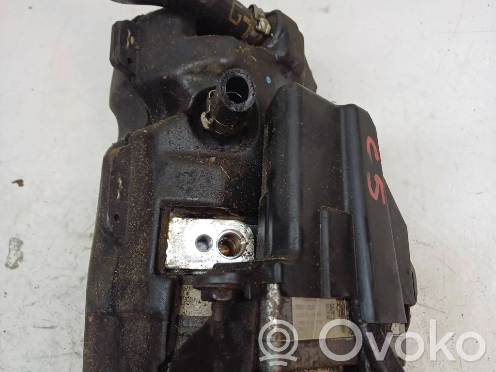 Ohjaustehostimen pumppu   A5094686F,21601746,058815J4