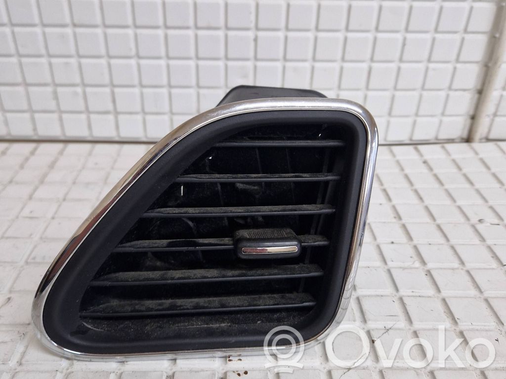 Chrysler 200 Боковая воздушная решётка 