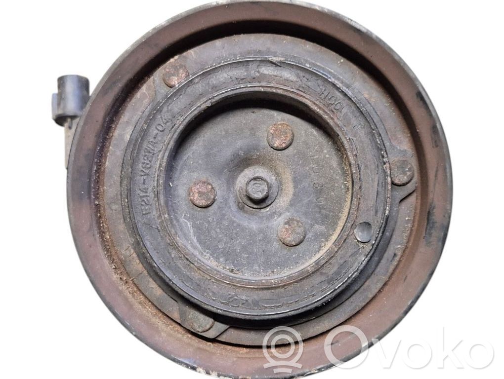 Hyundai i30 Ilmastointilaitteen kompressorin pumppu (A/C) 