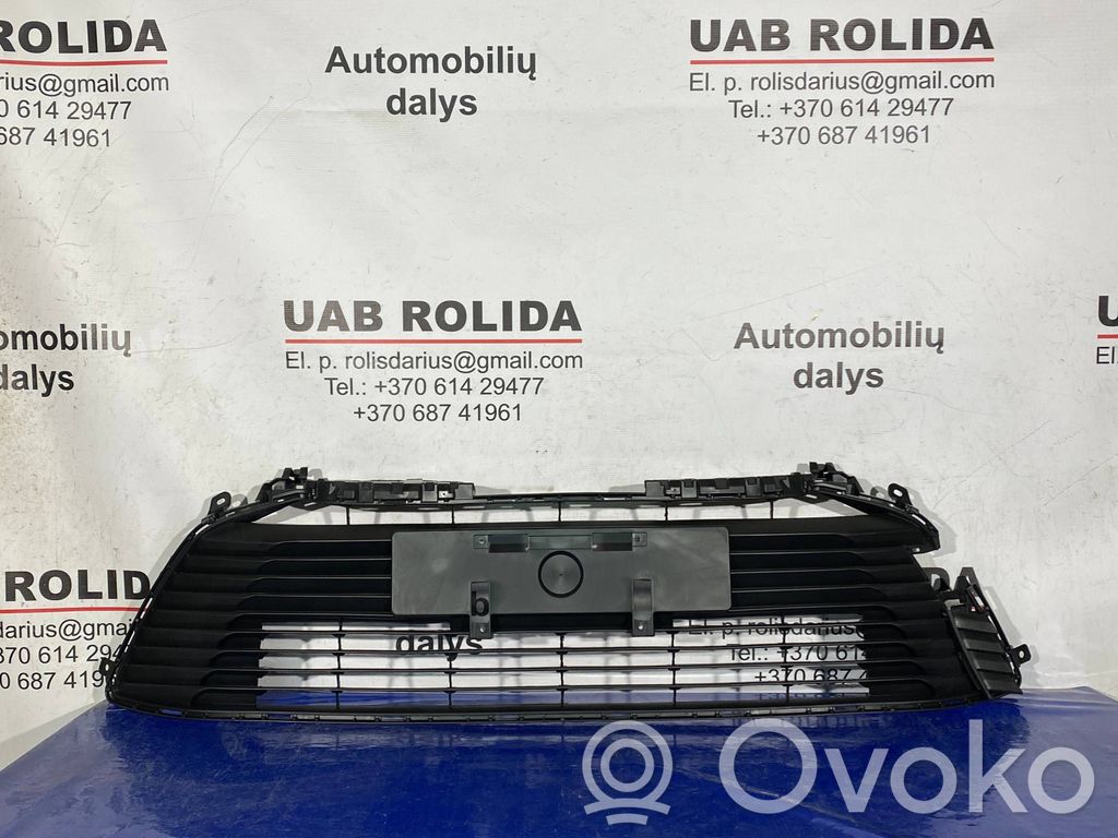Front bumper lower grill