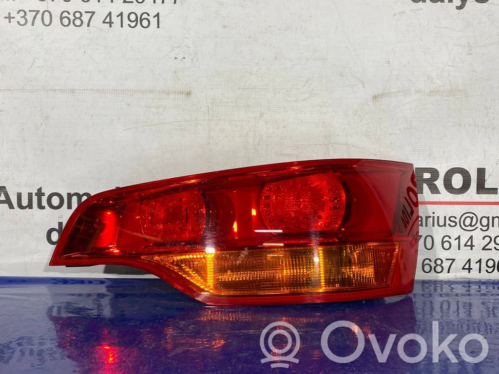 Audi Q7 4L Aizmugurējais lukturis virsbūvē 