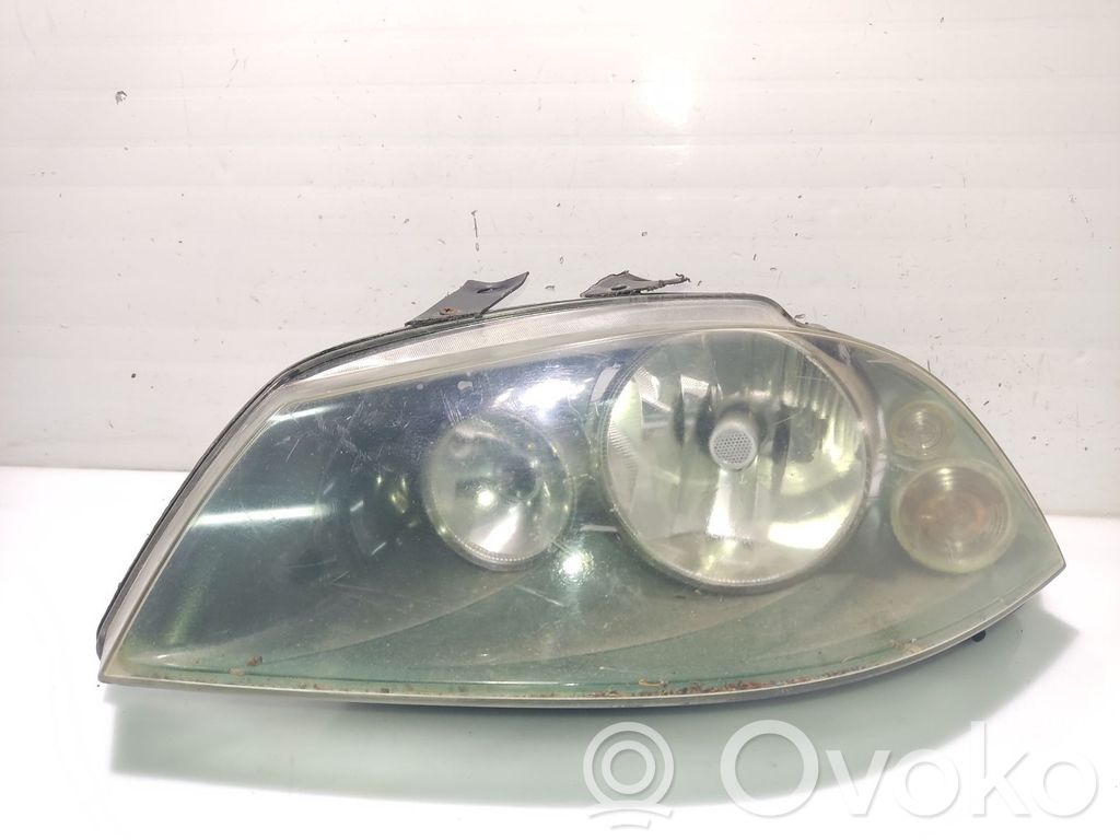 Seat Ibiza III (6L) Lampa przednia 
