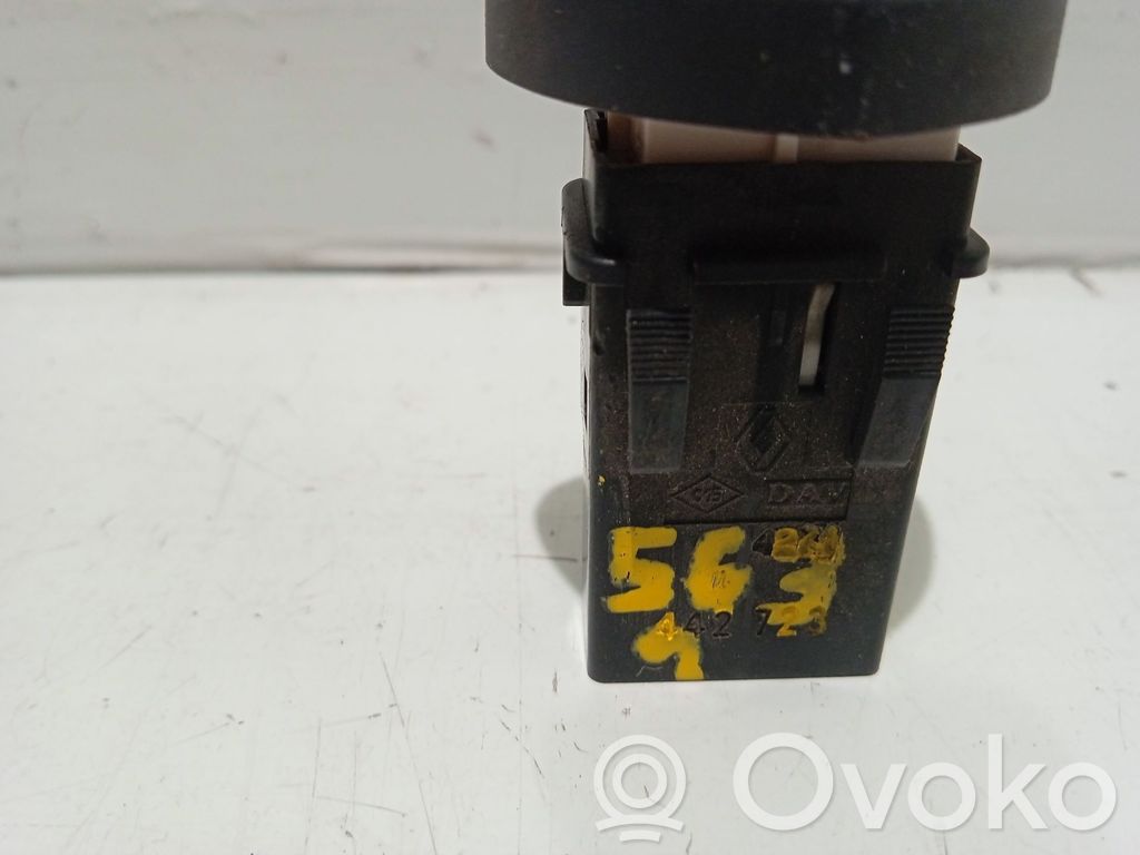 Renault Clio I Hazard light switch 