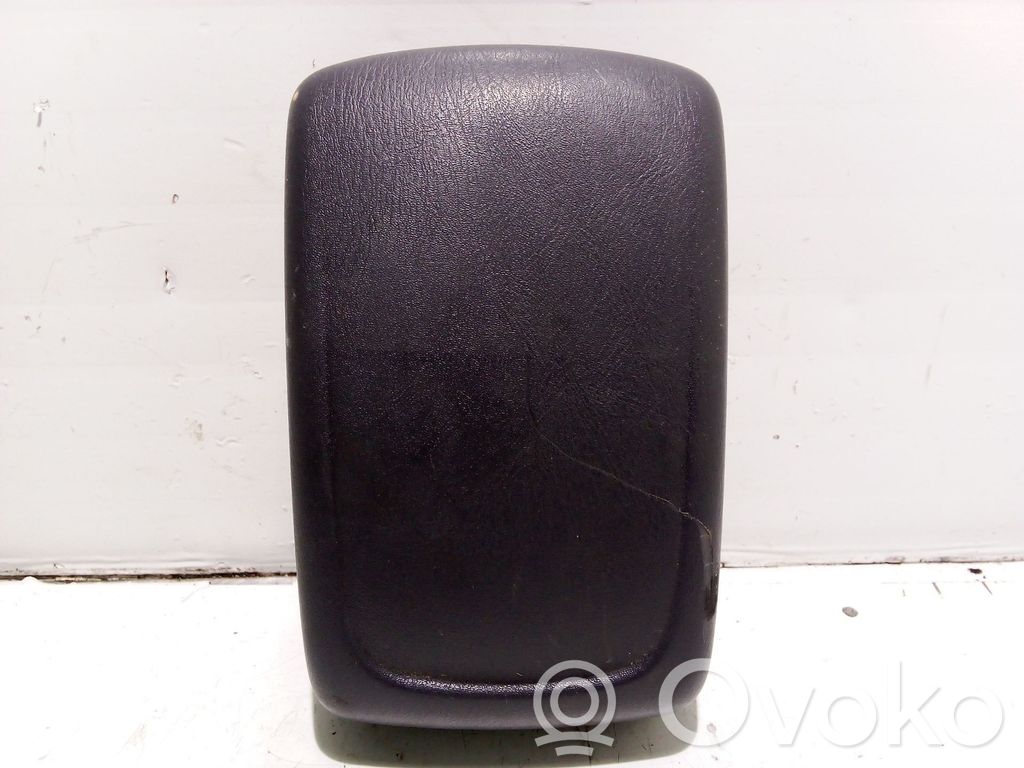 Nissan Almera N16 Reposabrazos 