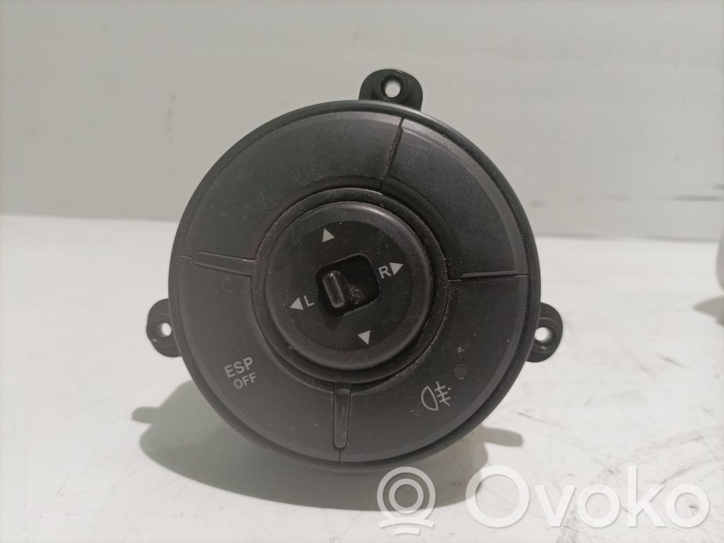 Wing mirror switch   8550131060