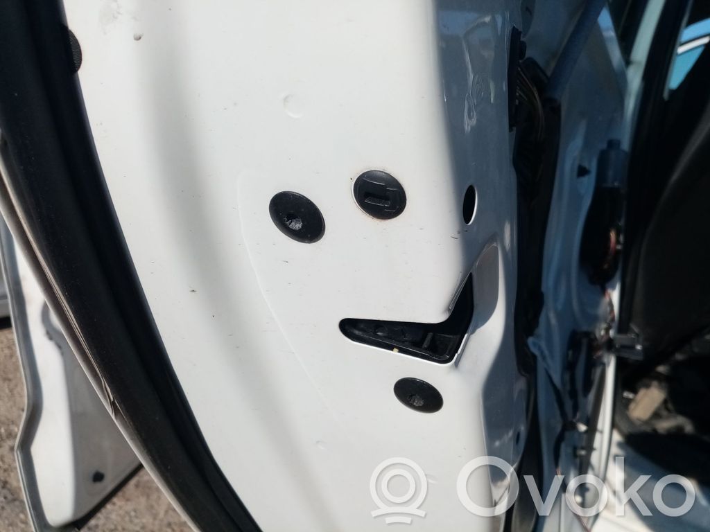 Volkswagen Polo V 6R Zamek drzwi tylnych 