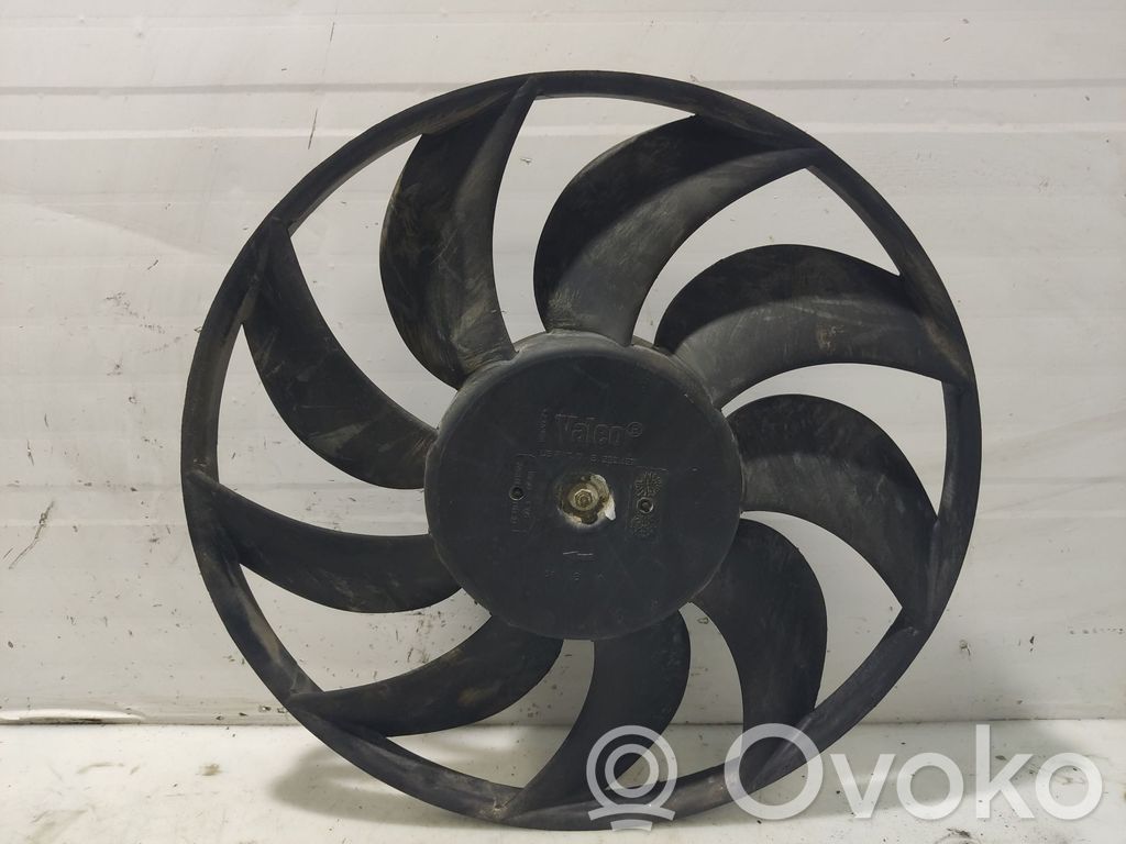 Nissan Interstar Elektrisks radiatoru ventilators 
