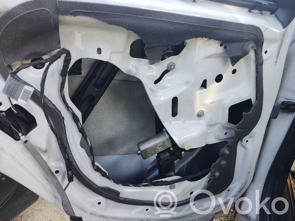 BMW 1 E81 E87 Mecanismo para subir la puerta trasera sin motor 