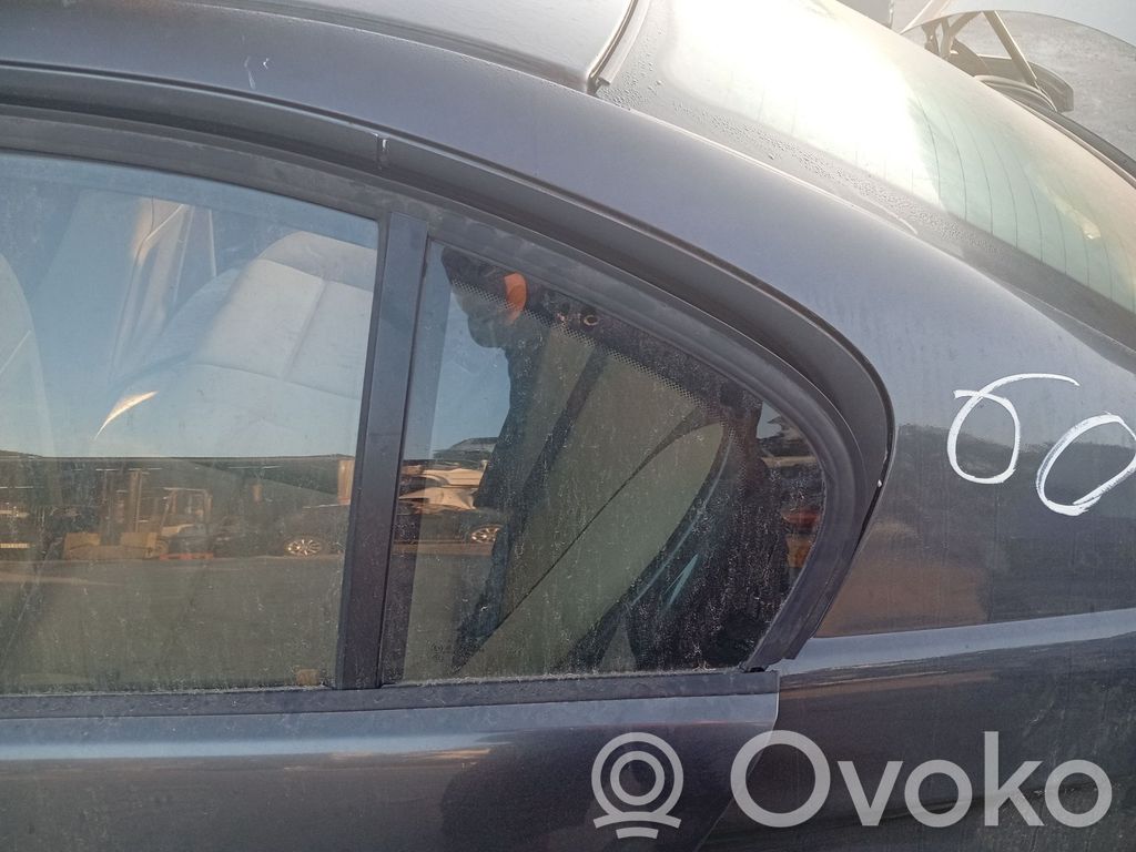 BMW 3 E46 Vidrio lateral trasero 