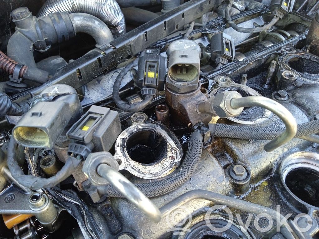 Injecteur de carburant   9657144580
