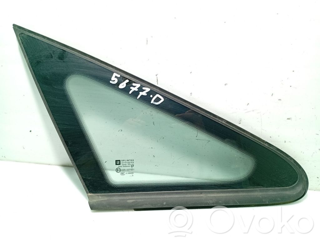 Opel Zafira A Finestrino/vetro triangolo anteriore 