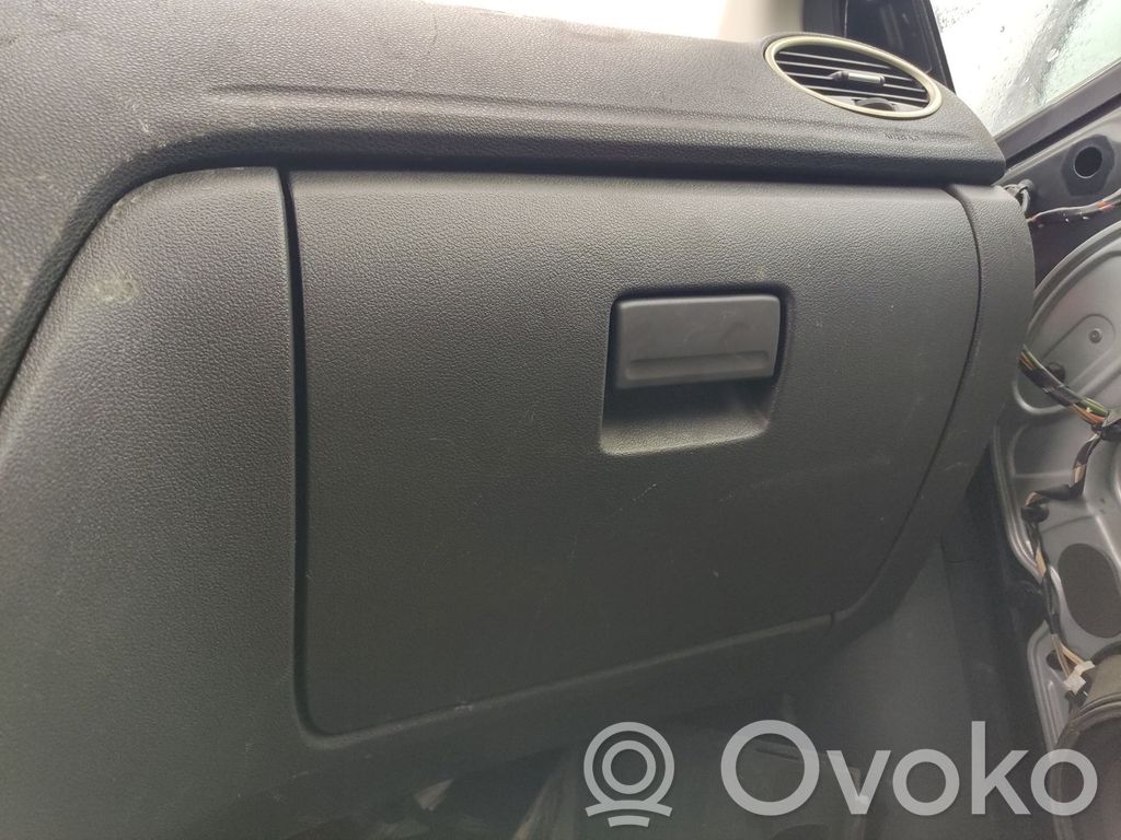 Ford Focus Glove box 
