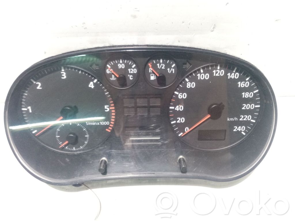 Audi A3 S3 8L Nopeusmittari (mittaristo) 