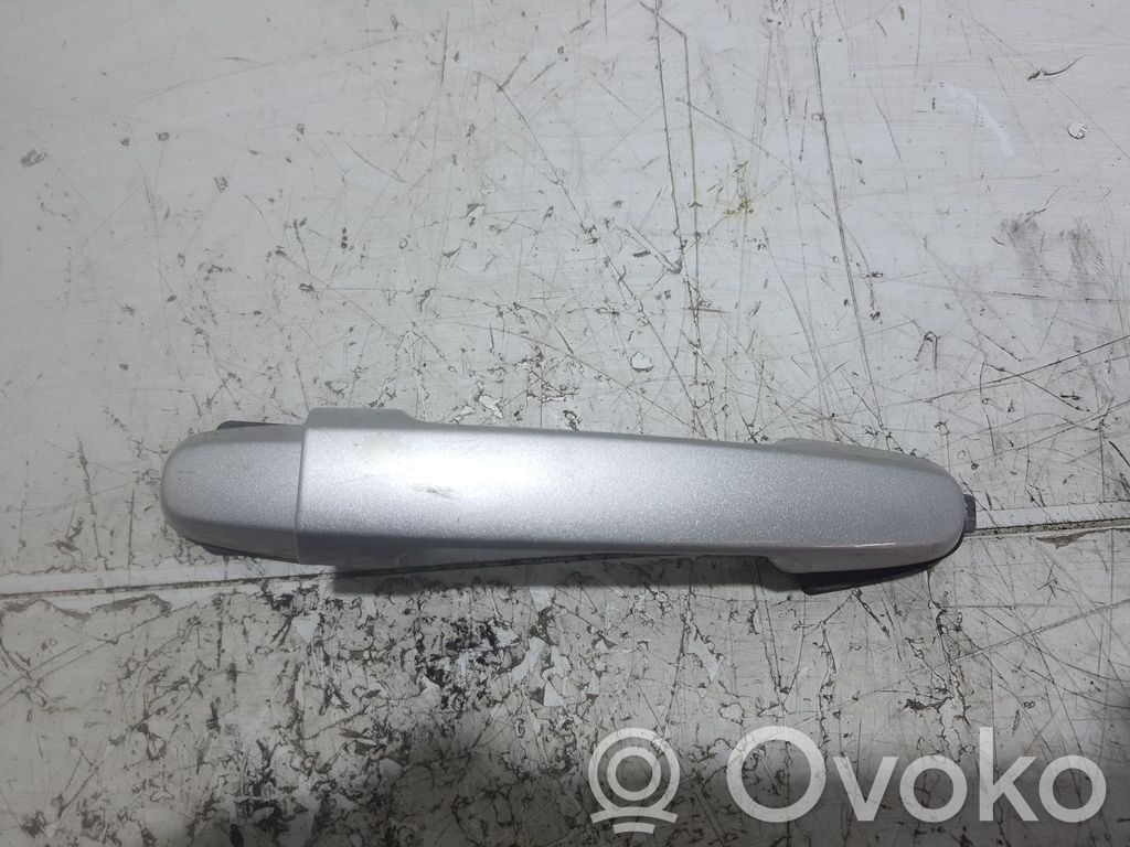 Manecilla externa puerta trasera   692110D070