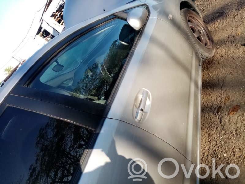 Toyota Prius (XW20) Drzwi przednie 