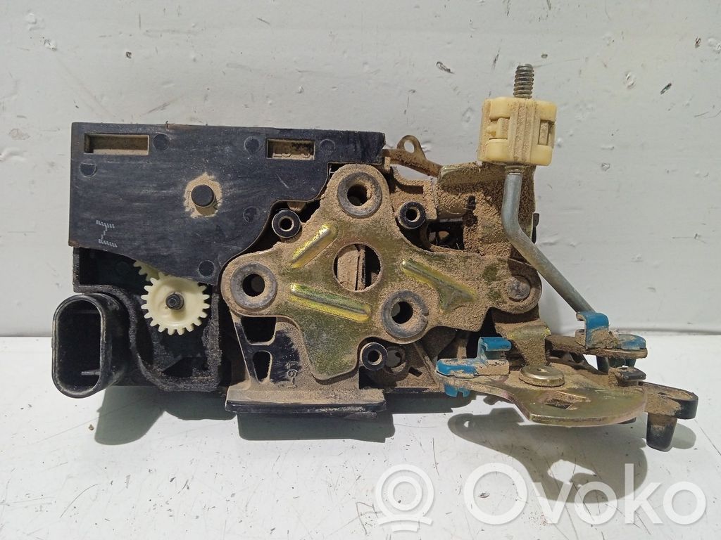 Chevrolet Aveo Front door lock 