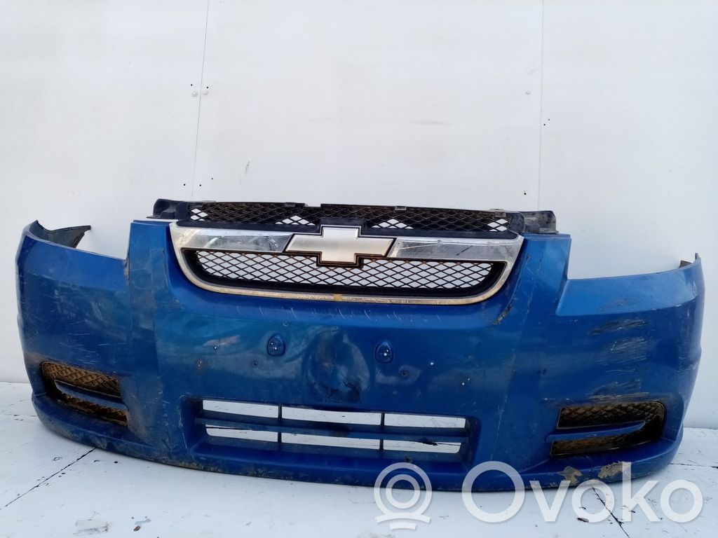 Chevrolet Aveo Parachoques delantero 
