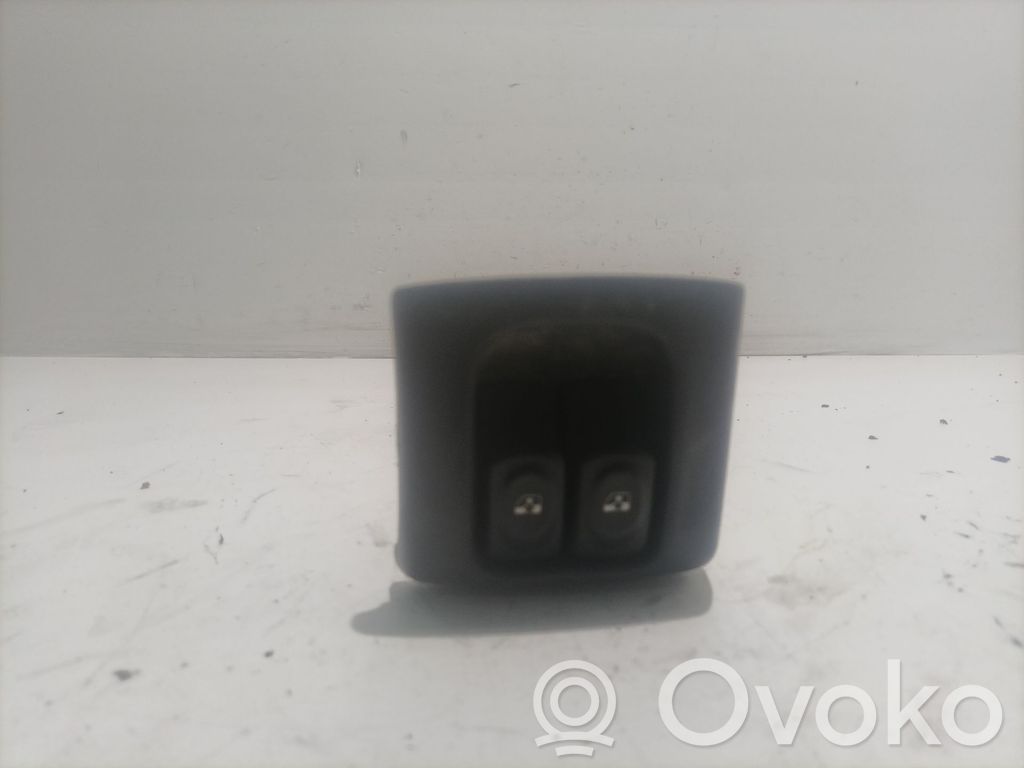 Renault Megane II Electric window control switch 