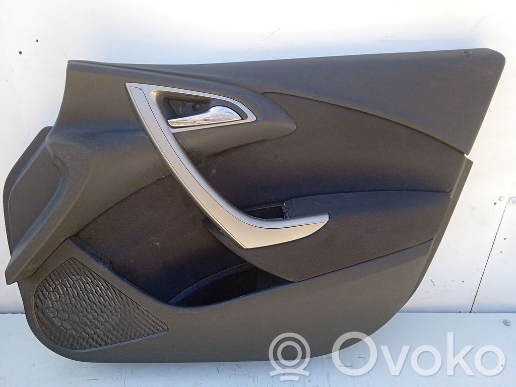 Opel Astra H Etuoven verhoilu