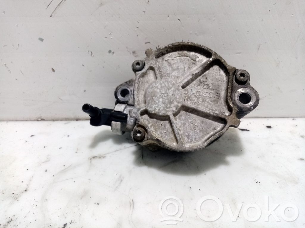 Ford Focus Vacuum pump 
