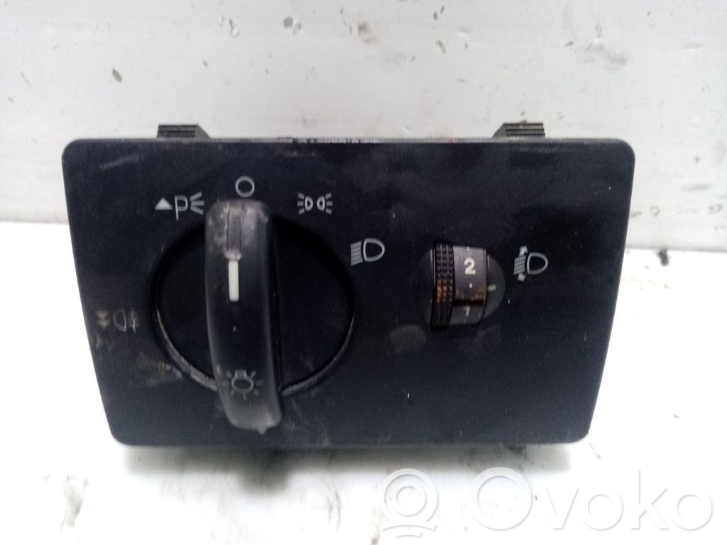 Ford Focus Panel lighting control switch 