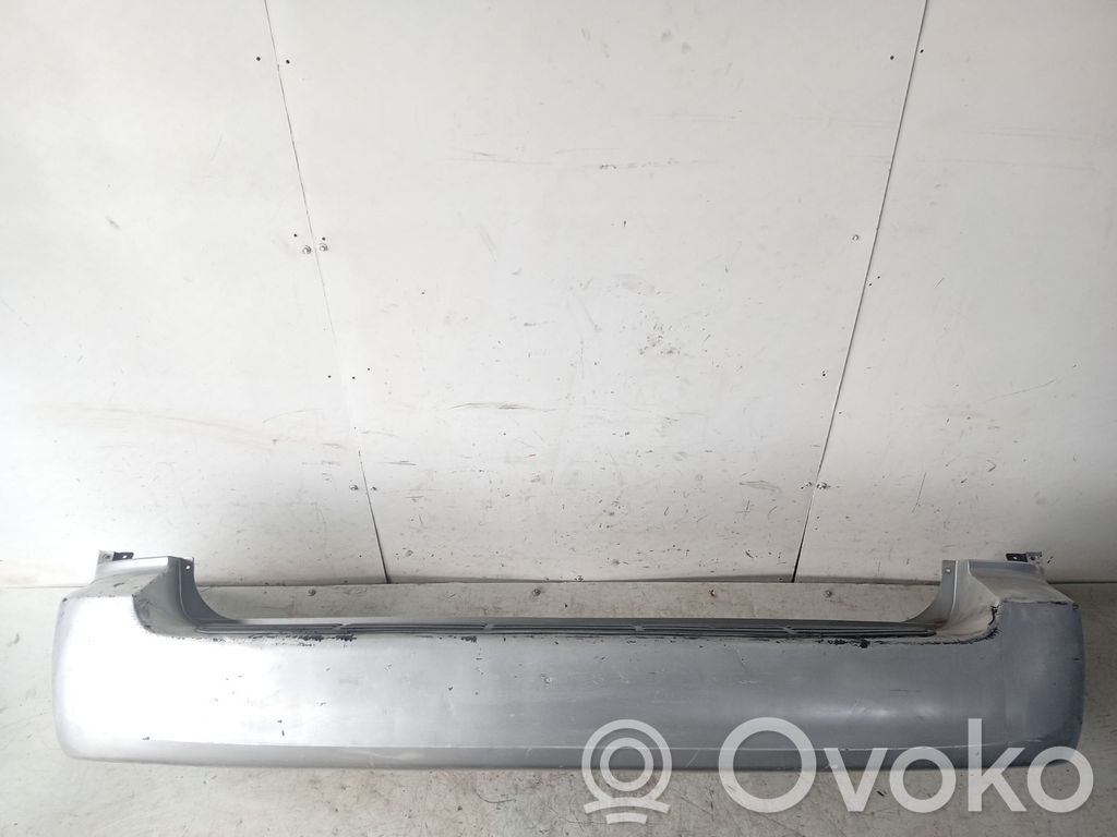 KIA Carnival Parachoques 