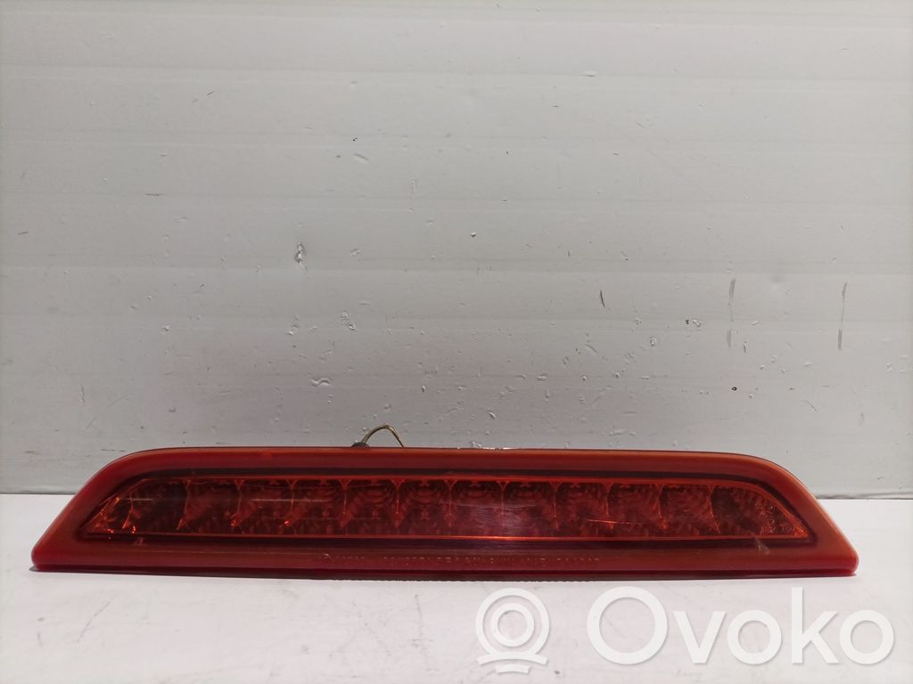 KIA Carnival Luce d’arresto centrale/supplementare 