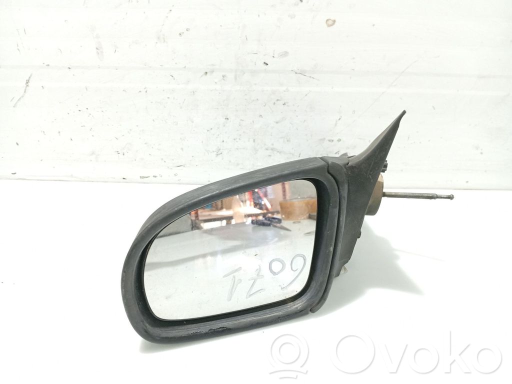 Opel Corsa B Elektryczne lusterko boczne drzwi 