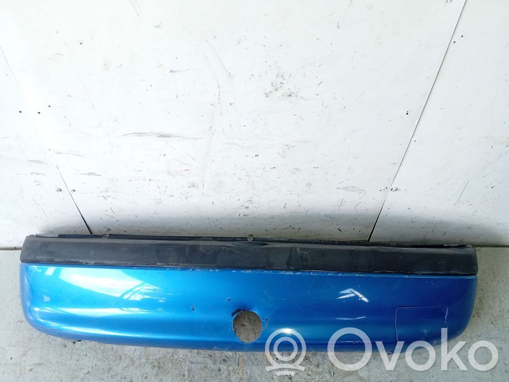 Opel Corsa B Parachoques 