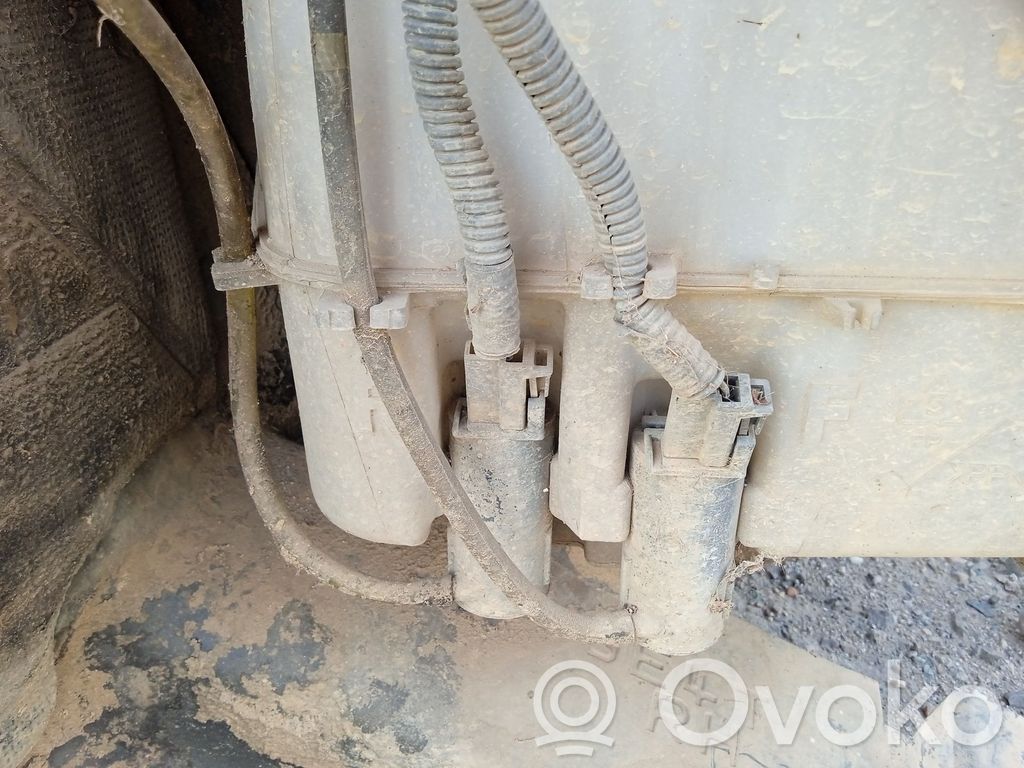 Windscreen/windshield washer pump   B25D67482A