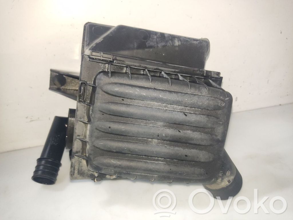Opel Corsa B Air filter box 