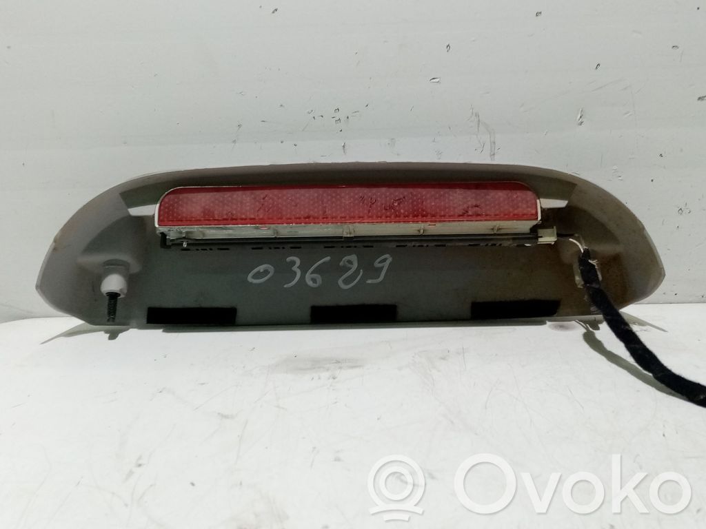 Kolmas/lisäjarruvalo   6351ES
