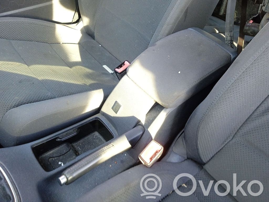 Volkswagen Golf SportWagen Tunel środkowy 