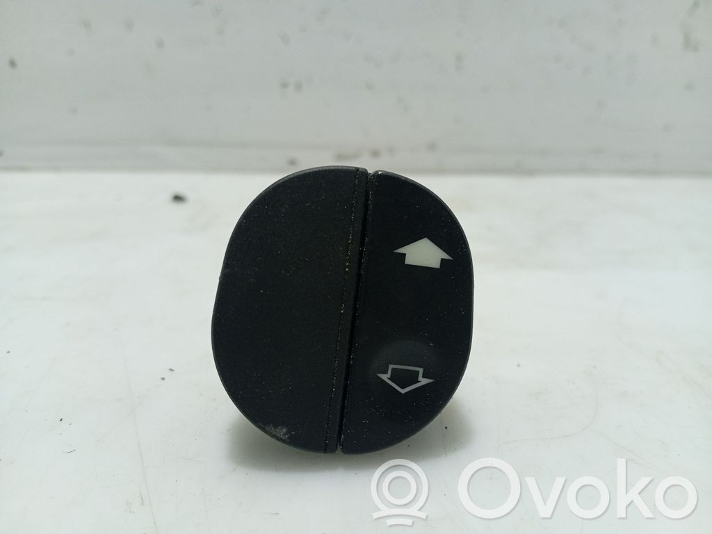 Ford Fiesta Electric window control switch 