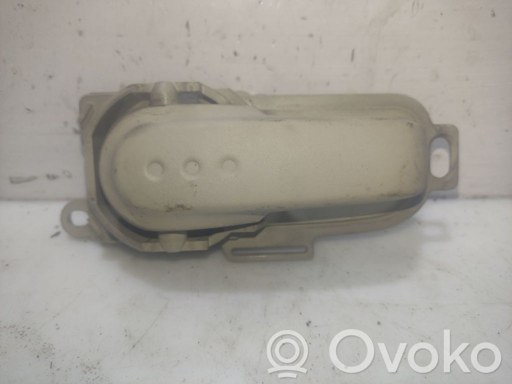 Nissan Micra Manecilla interna puerta delantera