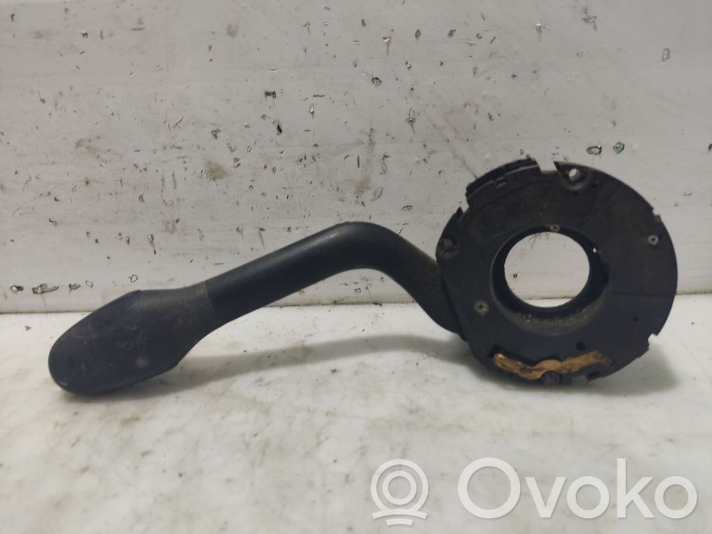 Volkswagen Polo Palanca de intermitentes 