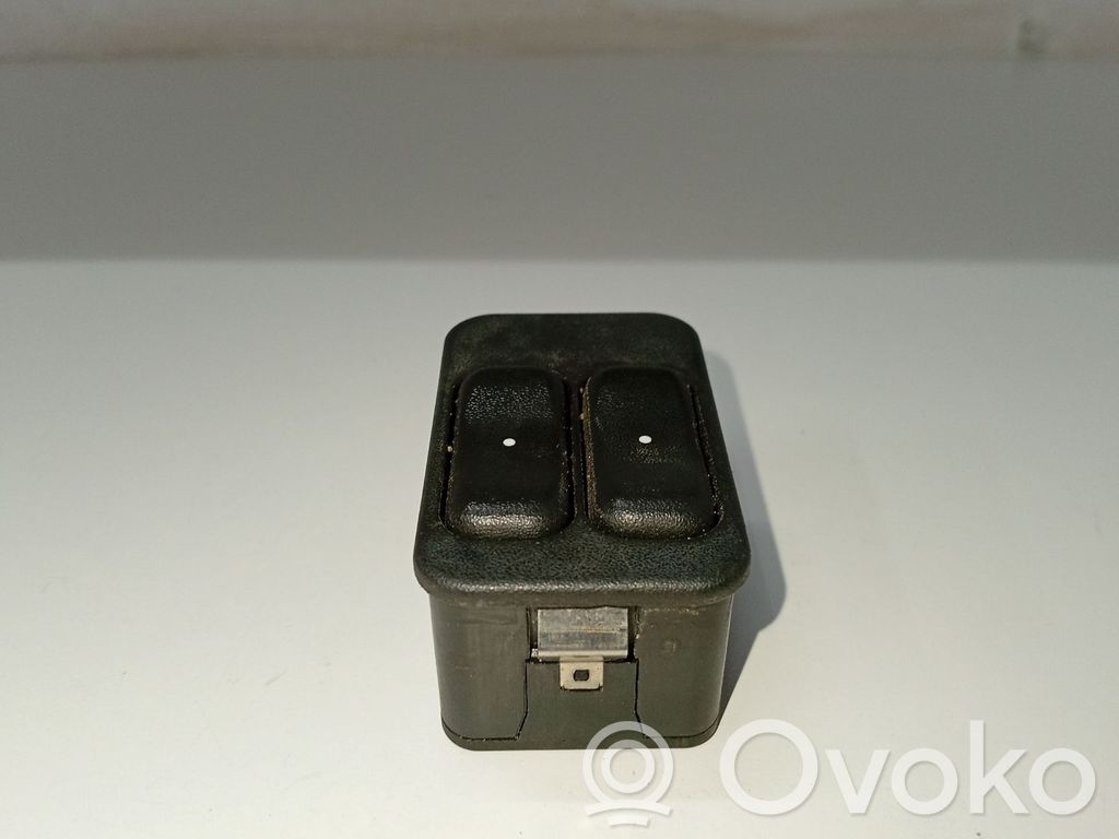 Opel Combo C Electric window control switch 