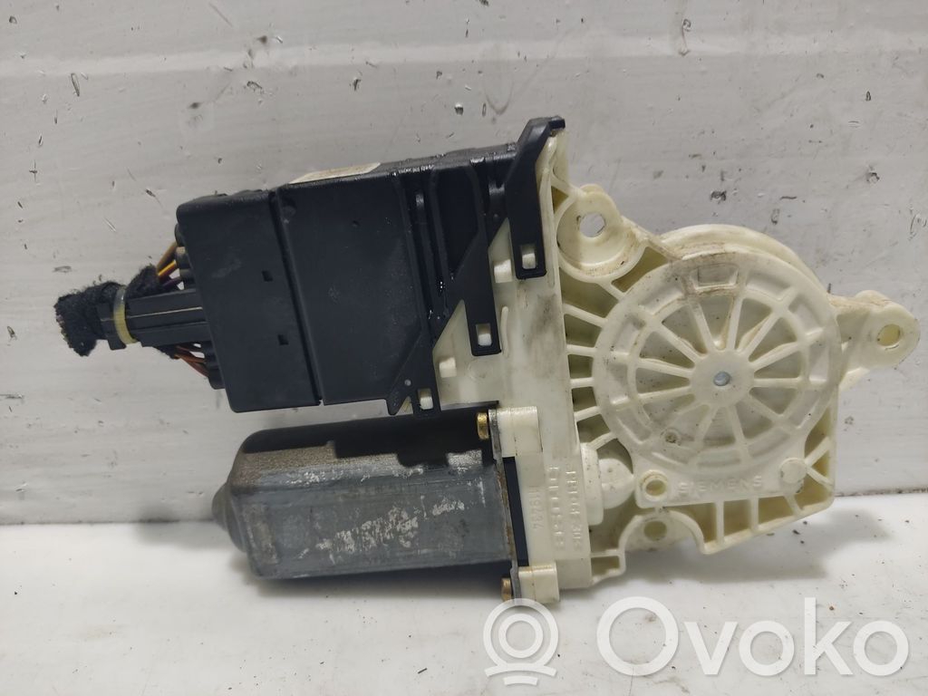 Volkswagen Golf SportWagen Motor macara geam ușă spate 