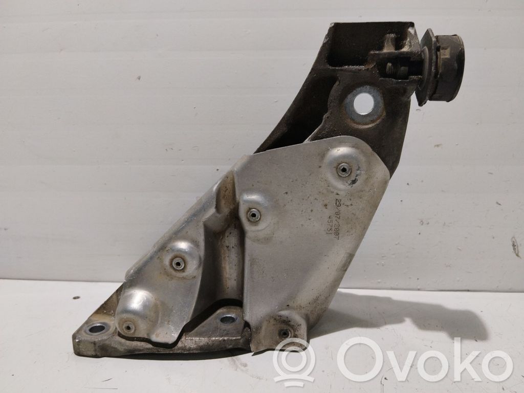Engine mount bracket   22116772680,6772680