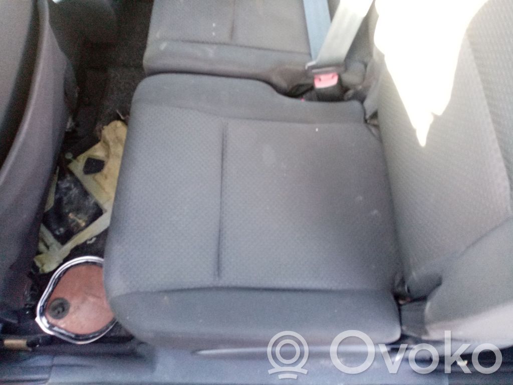 Asiento trasero   790220F021B2
