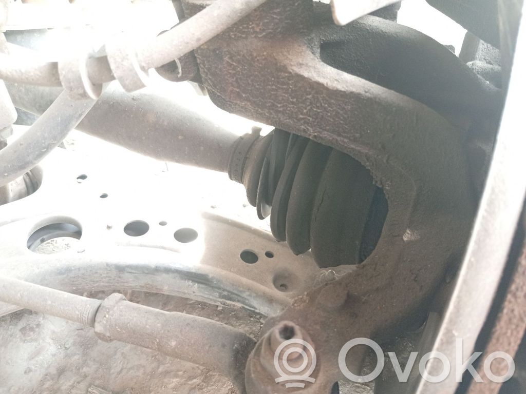 Volkswagen Polo Półoś przednia 
