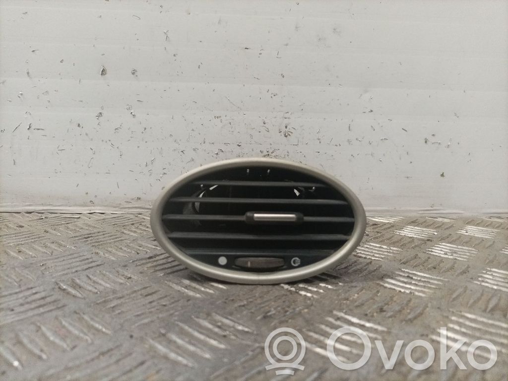 Rejilla de ventilación central del panel   6N41A014L21CAW