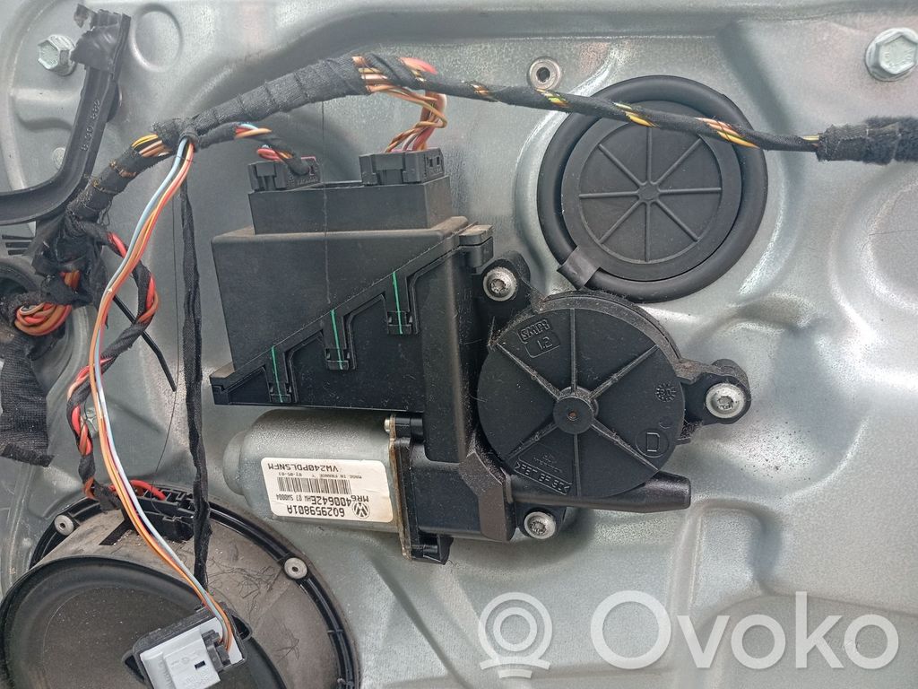 Volkswagen Polo Silnik regulatora szyby drzwi przednich 