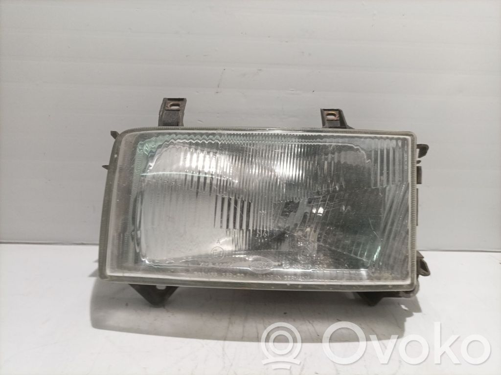 Volkswagen Transporter - Caravelle T4 Headlight/headlamp 
